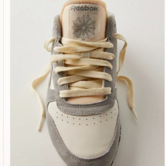 UNISEX Reebok Classic Leather Chalk/Grey/Moonstone Sneakers - Picture 1 of 2